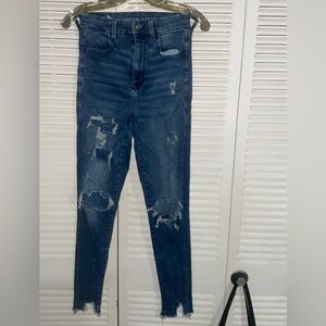 American Eagle Outfitter’s Curvy Highest Rise Skinny Ripped Jeggings Size 2